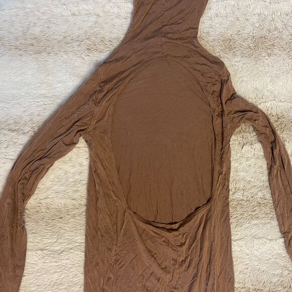 Joah Brown Open Back Turtleneck in Light Brown S - Picture 5 of 6